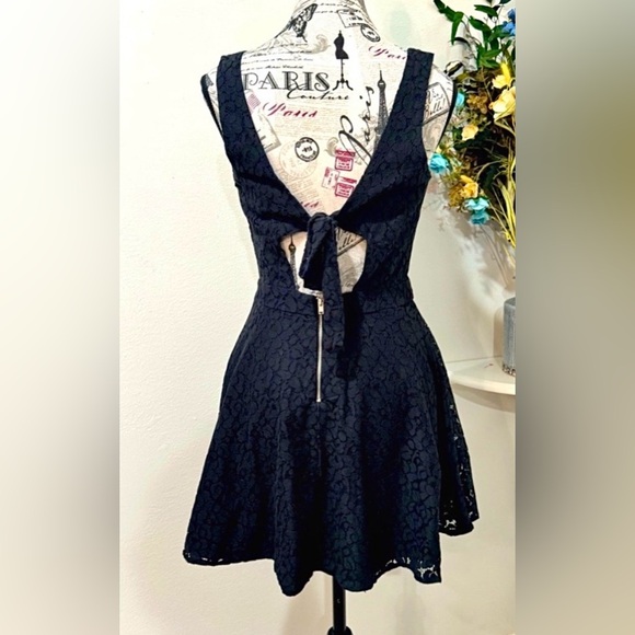 Aeropostale Cotton Little Black Lace Lined dress in size S/P Party Dress - Picture 5 of 9